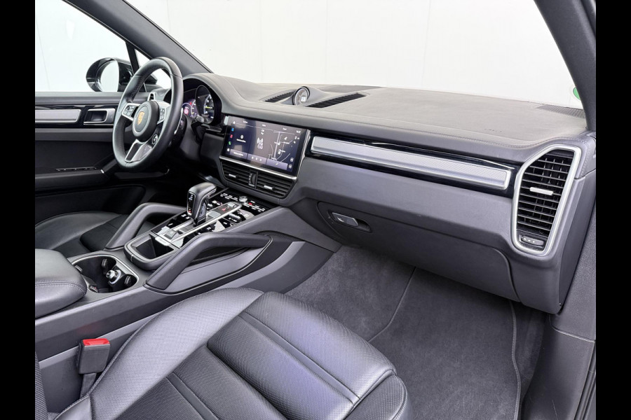 Porsche Cayenne 3.0 E-Hybrid Platinum Edition VAN: 77.900,- VOOR: 72.440,- UW WKVOORDEEL: 5.460,- | MEM. SEATS | Luchtvering | pano | stoelverwarming + verkoeling | 360 camera | Bose | sportchrono | mega knappe auto! | incl 12 mnd Bovag garantie |