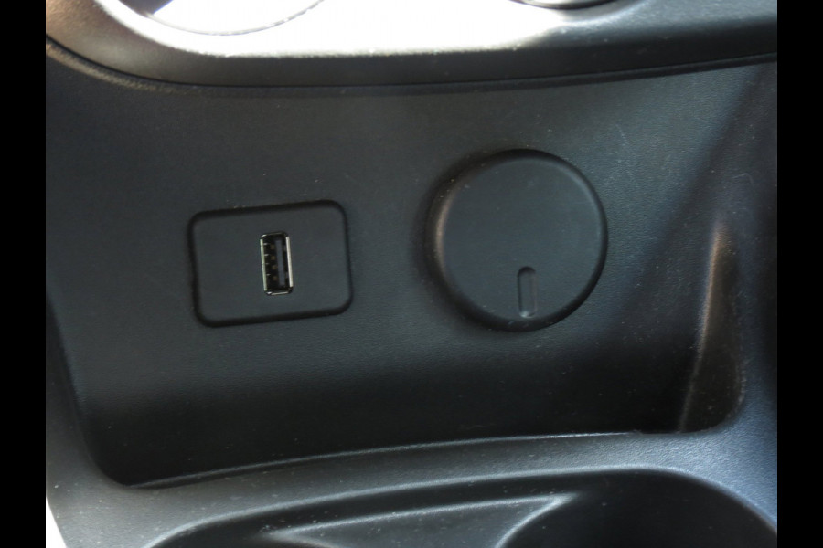 Opel Corsa 1.4 Favourite 90PK 5-DEURS | AIRCO | CRUISE CONTROL |