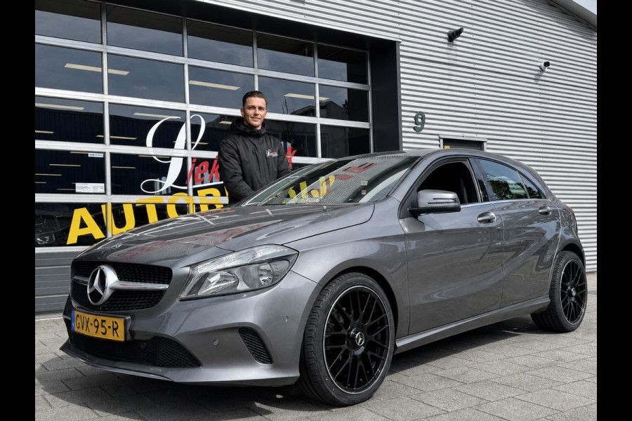 Mercedes-Benz A-Klasse 180 BlueEfficiency URBAN - Navigatie I Airco I PDC I Sport interieur & 19 inch Velgen I Dealer onderhouden