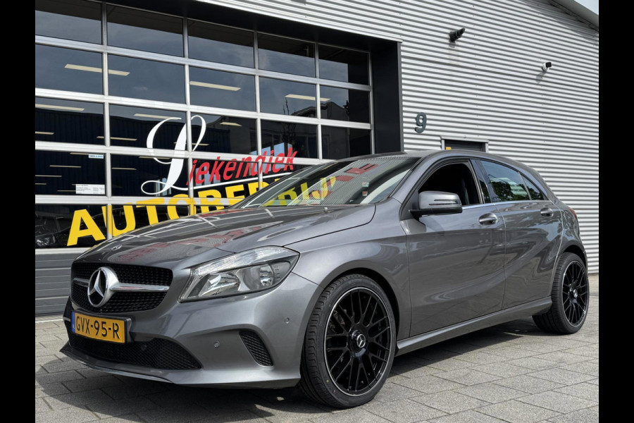 Mercedes-Benz A-Klasse 180 BlueEfficiency URBAN - Navigatie I Airco I PDC I Sport interieur & 19 inch Velgen I Dealer onderhouden