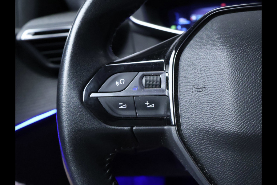 Peugeot e-208 EV Allure 50 kWh Sport (APPLE CARPLAY,NAVI,CAMERA,SFEERVERLICHTING,LED,CLIMATE,CRUISE,GETINT,SPORTSTOELEN,LM VELGEN)