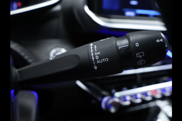 Peugeot e-208 EV Allure 50 kWh Sport (APPLE CARPLAY,NAVI,CAMERA,SFEERVERLICHTING,LED,CLIMATE,CRUISE,GETINT,SPORTSTOELEN,LM VELGEN)