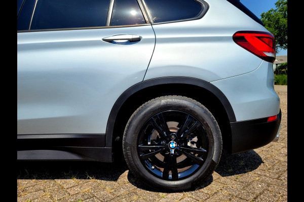 BMW X1 XDrive25e Pano, HUD, Cam, Harman, M-stuur, Leer