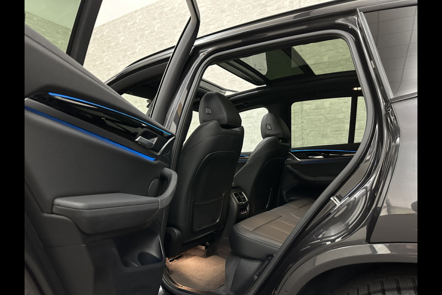 BMW iX3 M-Sport | Sophisto Grey! | Panorama | ACC | Leder | Memory | El. Trekhaak 97.6% SOH | Sfeerverlichting | 3-Zone Clima | Carplay | LED | Btw auto, 35400,= ex. | Rijklaar incl. Bovag garantie!