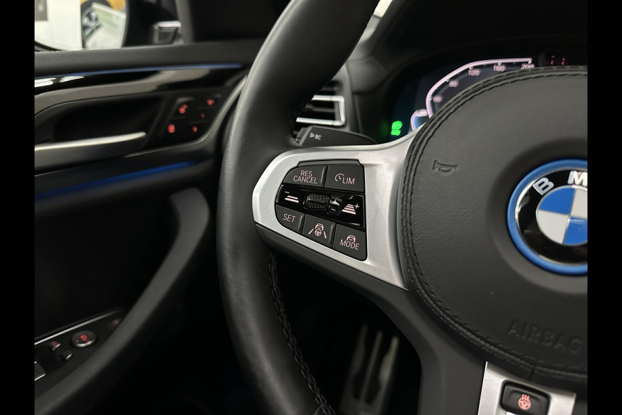 BMW iX3 M-Sport | Sophisto Grey! | Panorama | ACC | Leder | Memory | El. Trekhaak 97.6% SOH | Sfeerverlichting | 3-Zone Clima | Carplay | LED | Btw auto, 35400,= ex. | Rijklaar incl. Bovag garantie!