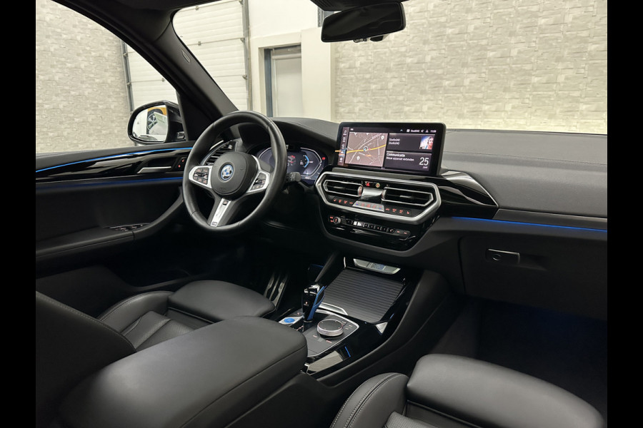 BMW iX3 M-Sport | Sophisto Grey! | Panorama | ACC | Leder | Memory | El. Trekhaak 97.6% SOH | Sfeerverlichting | 3-Zone Clima | Carplay | LED | Btw auto, 35400,= ex. | Rijklaar incl. Bovag garantie!