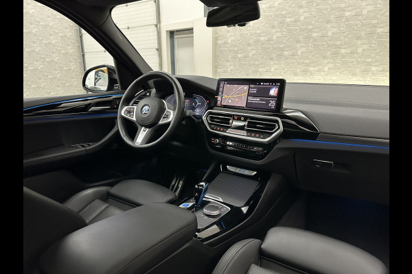 BMW iX3 M-Sport | Sophisto Grey! | Panorama | ACC | Leder | Memory | El. Trekhaak 97.6% SOH | Sfeerverlichting | 3-Zone Clima | Carplay | LED | Btw auto, 35400,= ex. | Rijklaar incl. Bovag garantie!