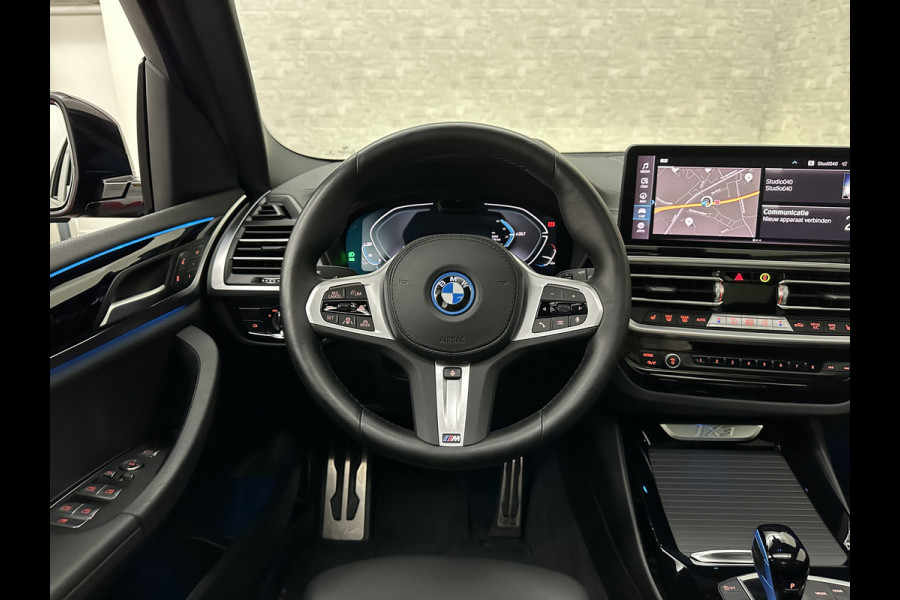 BMW iX3 M-Sport | Sophisto Grey! | Panorama | ACC | Leder | Memory | El. Trekhaak 97.6% SOH | Sfeerverlichting | 3-Zone Clima | Carplay | LED | Btw auto, 35400,= ex. | Rijklaar incl. Bovag garantie!