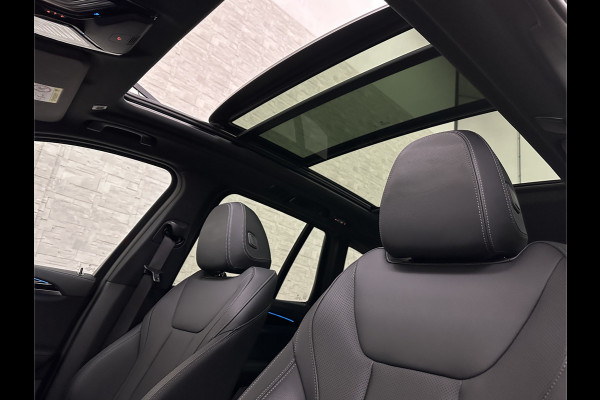 BMW iX3 M-Sport | Sophisto Grey! | Panorama | ACC | Leder | Memory | El. Trekhaak 97.6% SOH | Sfeerverlichting | 3-Zone Clima | Carplay | LED | Btw auto, 35400,= ex. | Rijklaar incl. Bovag garantie!