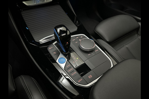 BMW iX3 M-Sport | Sophisto Grey! | Panorama | ACC | Leder | Memory | El. Trekhaak 97.6% SOH | Sfeerverlichting | 3-Zone Clima | Carplay | LED | Btw auto, 35400,= ex. | Rijklaar incl. Bovag garantie!