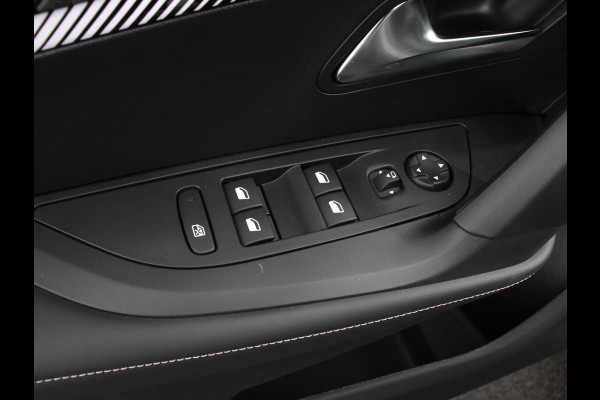 Peugeot 2008 1.2 PureTech 130pk Automaat Allure Navigatie Climate Control Camera 360 Dab Led Lichtmetalen Velgen Parkeer sensoren Cruise Control Adaptive Stoelverwarming