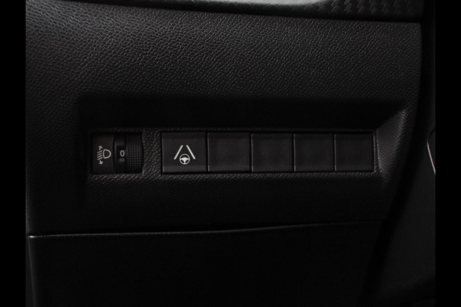 Peugeot 2008 1.2 PureTech 130pk Automaat Allure Navigatie Climate Control Camera 360 Dab Led Lichtmetalen Velgen Parkeer sensoren Cruise Control Adaptive Stoelverwarming