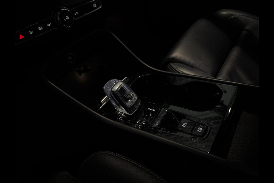 Volvo XC40 T4 Aut. Plug-in Hybrid Inscription Leder 360camera 211pk