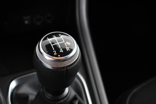 Renault Captur 1.0 TCe 100 Zen Navigatie Cruise Control Lane Assist Stoelverwarming Parkeersensoren Spiegel Pakket