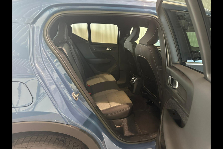 Volvo XC40 T5 Aut. Plug-in Hybrid Plus Bright Stoelverwarming Parkeercamera 262pk