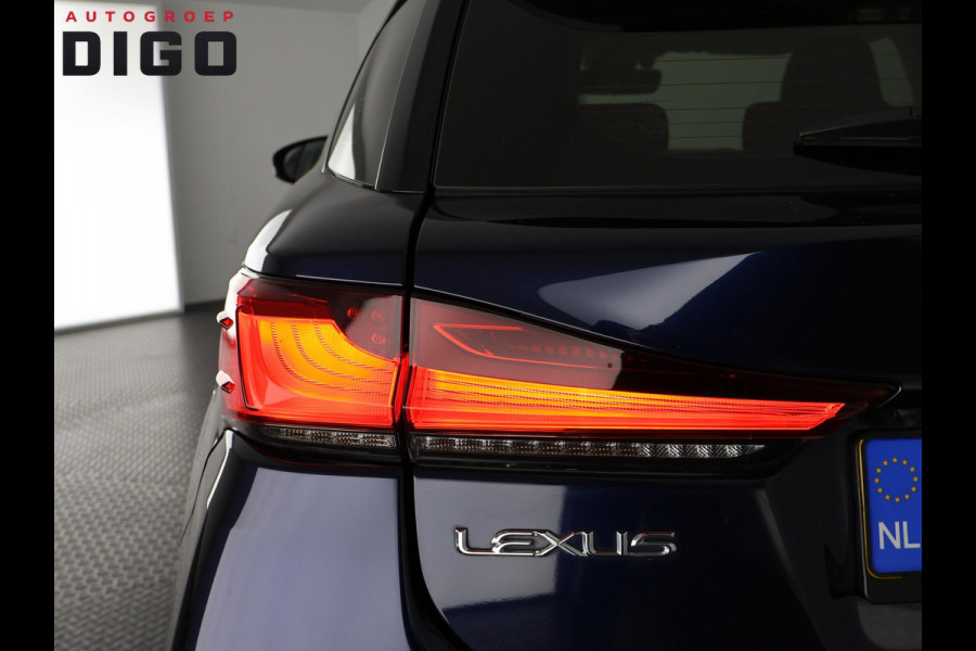 Lexus CT 200h Ultimate Edition | Apple Carplay & AndroidAUTO | Adapt.Cruise Control | Navigatiesysteem |