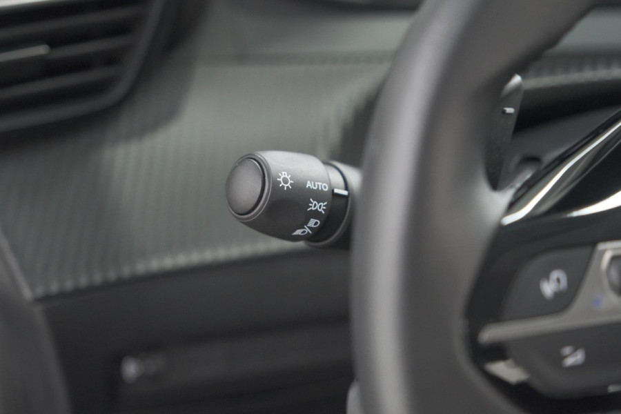 Peugeot 208 1.2 Hybrid 110 e-DSC6 Allure | IJSKOUDE Climate Control | Apple Carplay | Parkeersensoren