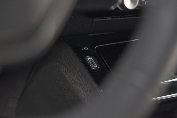 Peugeot 208 1.2 Hybrid 110 e-DSC6 Allure | IJSKOUDE Climate Control | Apple Carplay | Parkeersensoren
