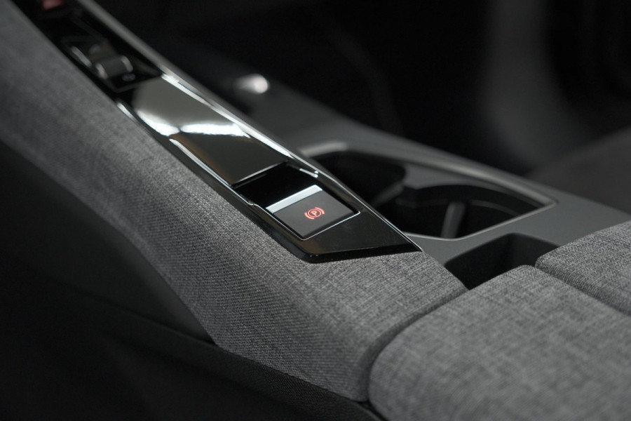 Peugeot 3008 1.2 Hybrid 136 GT | 360 Camera | Adaptieve Cruise Control | Stoelen Pakket | Elektrische Kofferklep