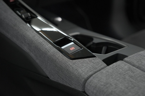 Peugeot 3008 1.2 Hybrid 136 GT | 360 Camera | Adaptieve Cruise Control | Stoelen Pakket | Elektrische Kofferklep