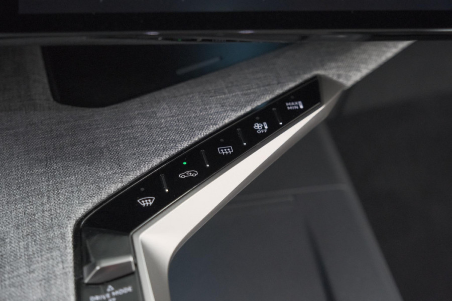Peugeot 3008 1.2 Hybrid 136 GT | 360 Camera | Adaptieve Cruise Control | Stoelen Pakket | Elektrische Kofferklep