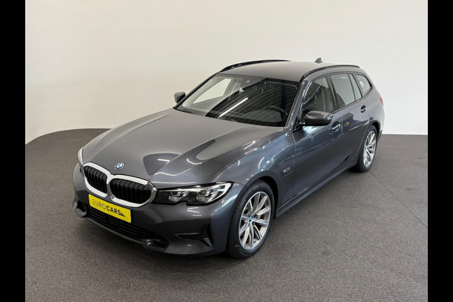 BMW 3 Serie Touring 330e Sportline Automaat 292pk Airco Navi Carplay PDC VA Adaptive Cruise Control Stoel/Stuurwielverwarming Full LED BMW HiFi