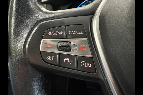 BMW 3 Serie Touring 330e Sportline Automaat 292pk Airco Navi Carplay PDC VA Adaptive Cruise Control Stoel/Stuurwielverwarming Full LED BMW HiFi