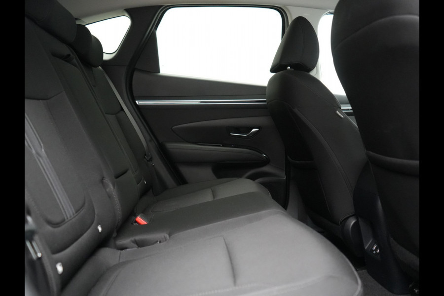 Hyundai Tucson 1.6 T-GDI Comfort 4WD PHEV 265pk | Trekhaak Afn. | Adaptive Cruise | Camera | Krell Audio | Stoelverwarming | Apple Carplay | Virtual | Blis | Stuurverwarming | Navigatie | DAB | 19"L.M | Plug In Hybrid |