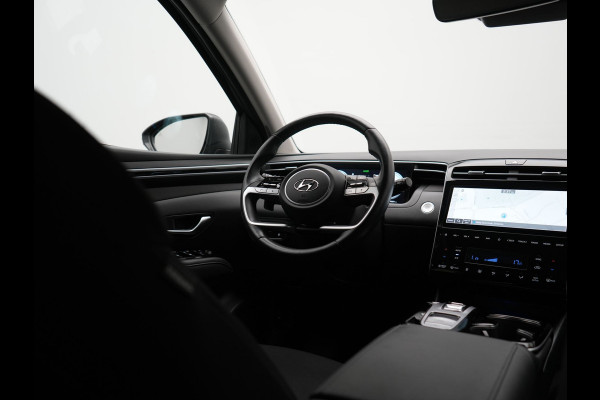 Hyundai Tucson 1.6 T-GDI Comfort 4WD PHEV 265pk | Trekhaak Afn. | Adaptive Cruise | Camera | Krell Audio | Stoelverwarming | Apple Carplay | Virtual | Blis | Stuurverwarming | Navigatie | DAB | 19"L.M | Plug In Hybrid |