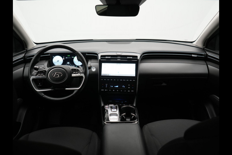 Hyundai Tucson 1.6 T-GDI Comfort 4WD PHEV 265pk | Trekhaak Afn. | Adaptive Cruise | Camera | Krell Audio | Stoelverwarming | Apple Carplay | Virtual | Blis | Stuurverwarming | Navigatie | DAB | 19"L.M | Plug In Hybrid |