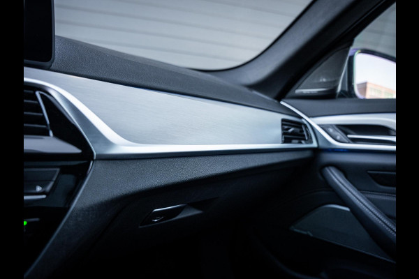 BMW 5 Serie Touring 530i High Executive Edition M-Sport l Pano l Laser l Memory l Trekhaak