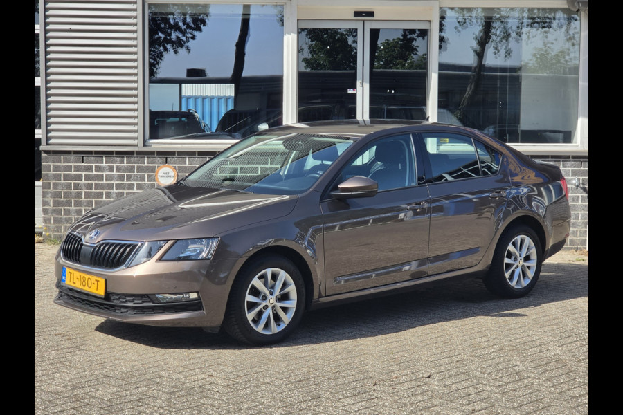 Škoda Octavia 1.0 TSI Aut Dealer onderhouden Navi Carplay Nap