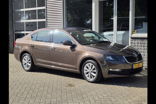 Škoda Octavia 1.0 TSI Aut Dealer onderhouden Navi Carplay Nap