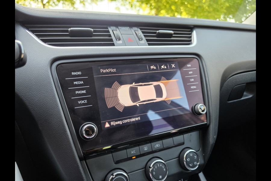 Škoda Octavia 1.0 TSI Aut Dealer onderhouden Navi Carplay Nap
