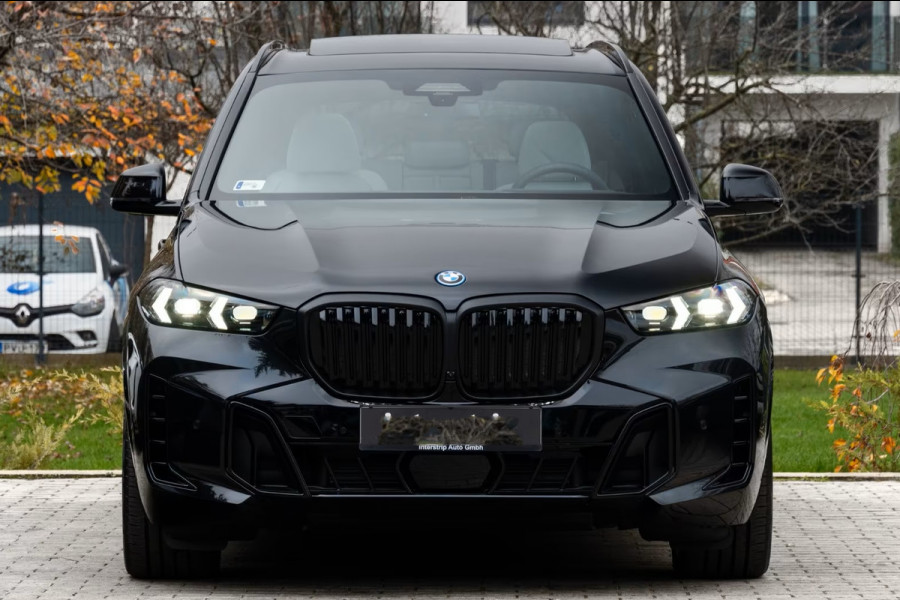BMW X5 xDrive50e M-SPORT Pro ** LED, GRAU LEDER, NAVI+, PANO, DR.ASS+, TREKH, 22-invh LMV, LUCHT ** Ex BMW - UNFALLFREI ** ** INFORMEER OOK NAAR ONZE AANTREKKELIJKE FINANCIAL-LEASE TARIEVEN **