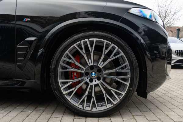 BMW X5 xDrive50e M-SPORT Pro ** LED, GRAU LEDER, NAVI+, PANO, DR.ASS+, TREKH, 22-invh LMV, LUCHT ** Ex BMW - UNFALLFREI ** ** INFORMEER OOK NAAR ONZE AANTREKKELIJKE FINANCIAL-LEASE TARIEVEN **