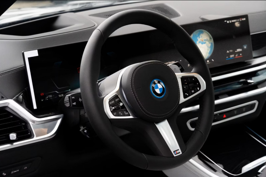 BMW X5 xDrive50e M-SPORT Pro ** LED, GRAU LEDER, NAVI+, PANO, DR.ASS+, TREKH, 22-invh LMV, LUCHT ** Ex BMW - UNFALLFREI ** ** INFORMEER OOK NAAR ONZE AANTREKKELIJKE FINANCIAL-LEASE TARIEVEN **