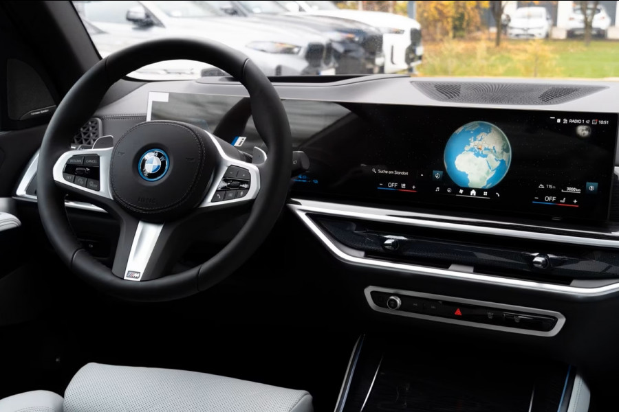 BMW X5 xDrive50e M-SPORT Pro ** LED, GRAU LEDER, NAVI+, PANO, DR.ASS+, TREKH, 22-invh LMV, LUCHT ** Ex BMW - UNFALLFREI ** ** INFORMEER OOK NAAR ONZE AANTREKKELIJKE FINANCIAL-LEASE TARIEVEN **