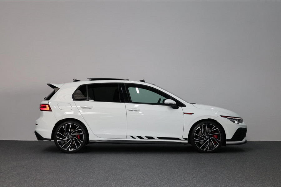 Volkswagen Golf 2.0 TSI GTI Clubsport 301+PK LED+IQ/VIRTUAL/SFEER/PANO/LEER+S.VERKOELING+MEMORY/19"/CAM/LINE/ACC/12 MND GARANTIE!