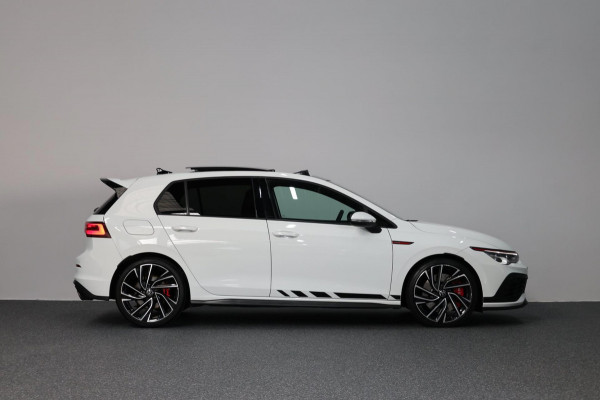 Volkswagen Golf 2.0 TSI GTI Clubsport 301+PK LED+IQ/VIRTUAL/SFEER/PANO/LEER+S.VERKOELING+MEMORY/19"/CAM/LINE/ACC/12 MND GARANTIE!