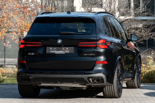 BMW X5 xDrive50e M-SPORT Pro ** LED, COGNAC LEDER, NAVI+, PANO, DR.ASS+, TREKH, 22-invh LMV, LUCHT ** Ex BMW - UNFALLFREI ** ** INFORMEER OOK NAAR ONZE AANTREKKELIJKE FINANCIAL-LEASE TARIEVEN **