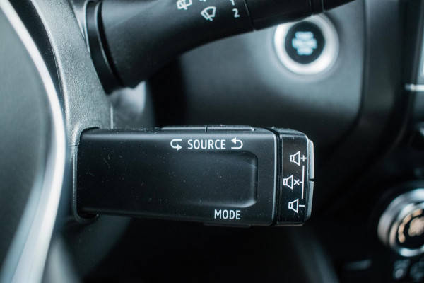 Renault Captur 1.6 E-Tech Full Hybrid 145 Intens [ Dealeronderhouden Carplay Camera Keyless LED Digital Dashboard ]