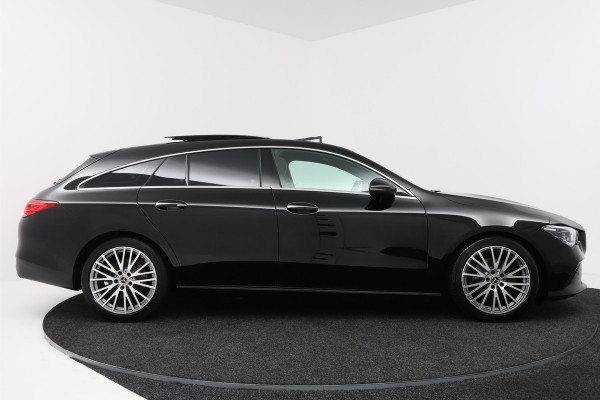 Mercedes-Benz CLA-Klasse Shooting Brake 180 Solution Luxury (PANORAMADAK, SFEERVERLICHTING, CAMERA, TREKHAAK WEGKLAPBAAR)