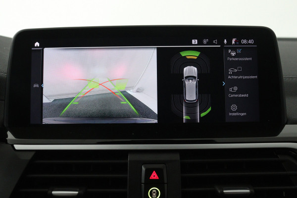 BMW iX3 Executive 80 kWh (PANORAMADAK, SFEERVERLICHTING, ADAPTIVE CRUISE, AUTOPILOT, STOELVERWARMING, 1e EIGENAAR)