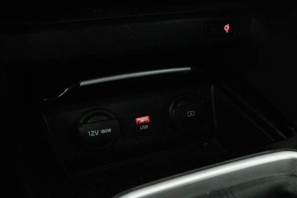 Kia Ceed Sportswagon 1.0 T-GDi DynamicPlusLine (TREKHAAK AFNEEMBAAR, STOEL-/STUURVERWARMING, CAMERA, ADAPTIVE CRUISE, CARPLAY)