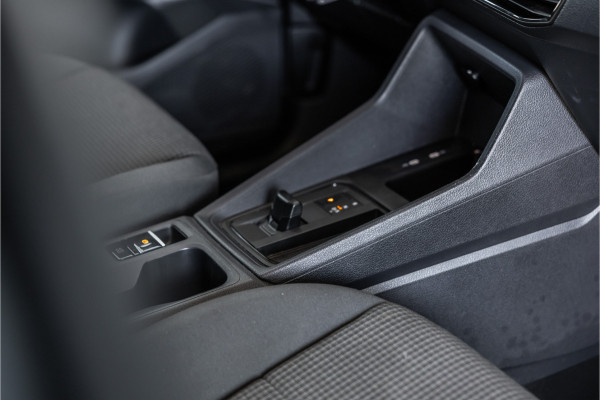 Volkswagen Caddy Cargo Maxi 2.0 TDI DSG | L+R Schuifdeur | Camera | CarPlay | Trekhaak | LED Koplampen | Stoelverwarming | MF Stuur | Betimmering | Nieuwe APK