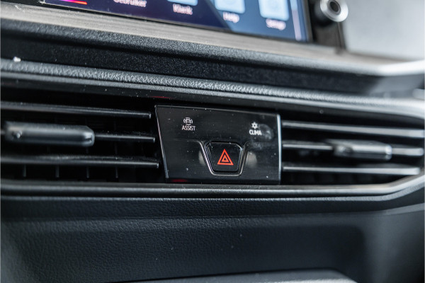 Volkswagen Caddy Cargo Maxi 2.0 TDI DSG | L+R Schuifdeur | Camera | CarPlay | Trekhaak | LED Koplampen | Stoelverwarming | MF Stuur | Betimmering | Nieuwe APK