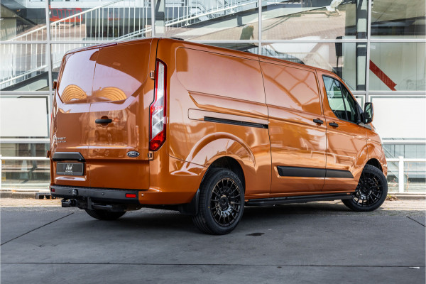 Ford Transit Custom 300 2.0 TDCI L2H1 | Raptor Edition | CarPlay | Camera | Trekhaak | PDC V+A | Nieuwe APK | Stoelverwarming | PDC V+A