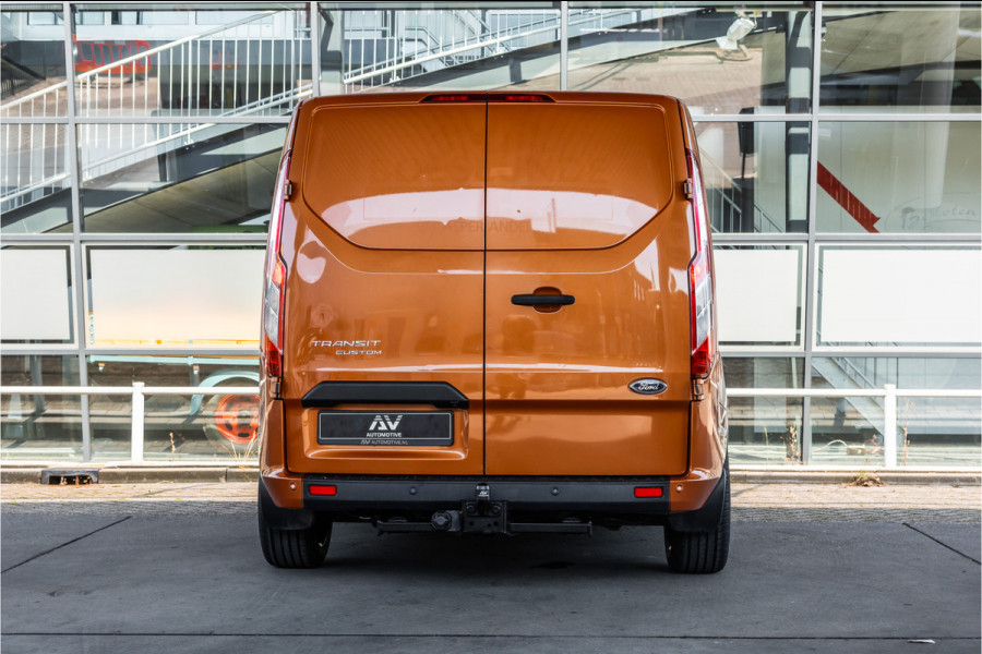 Ford Transit Custom 300 2.0 TDCI L2H1 | Raptor Edition | CarPlay | Camera | Trekhaak | PDC V+A | Nieuwe APK | Stoelverwarming | PDC V+A