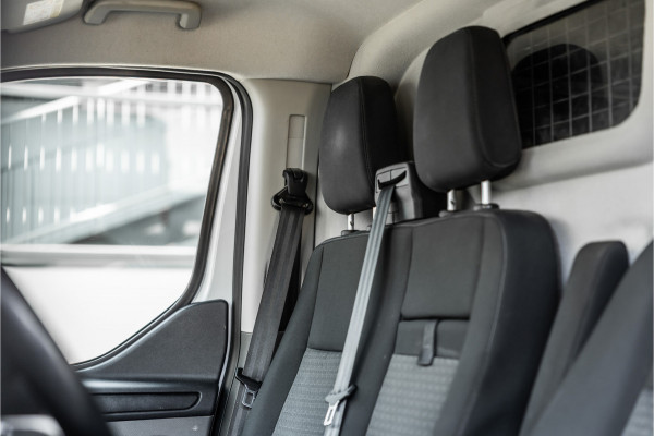 Ford Transit Custom 300 2.0 TDCI L2H1 | Raptor Edition | CarPlay | Camera | Trekhaak | PDC V+A | Nieuwe APK | Stoelverwarming | PDC V+A